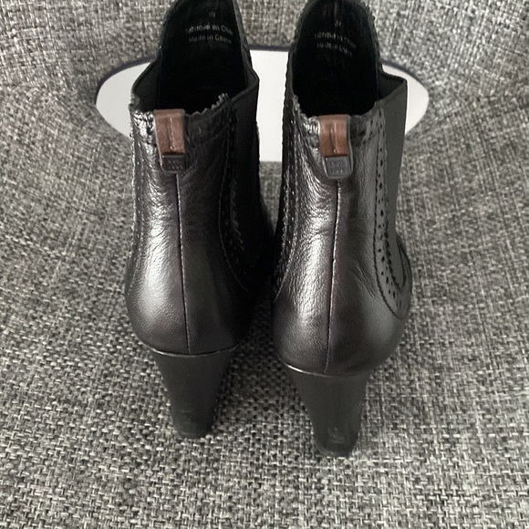 Rudsak booties .Black size 9 . Very good condition. Wore only twice. - Picture 5 of 6